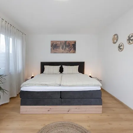 Baumschule Rombach - 'spatzennest' Farm stay *