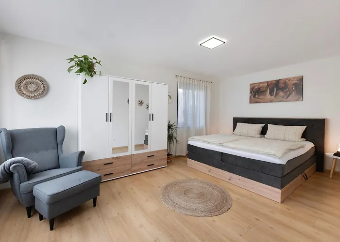 Baumschule Rombach - 'spatzennest' Lantgård