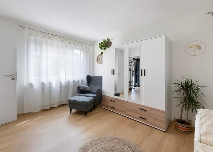 Baumschule Rombach - 'spatzennest' Lantgård